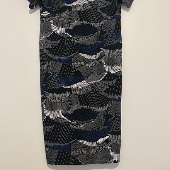 BCBGMAXAZRIA Avery Faux Wrap Dress, Small - Picture 8 of 9